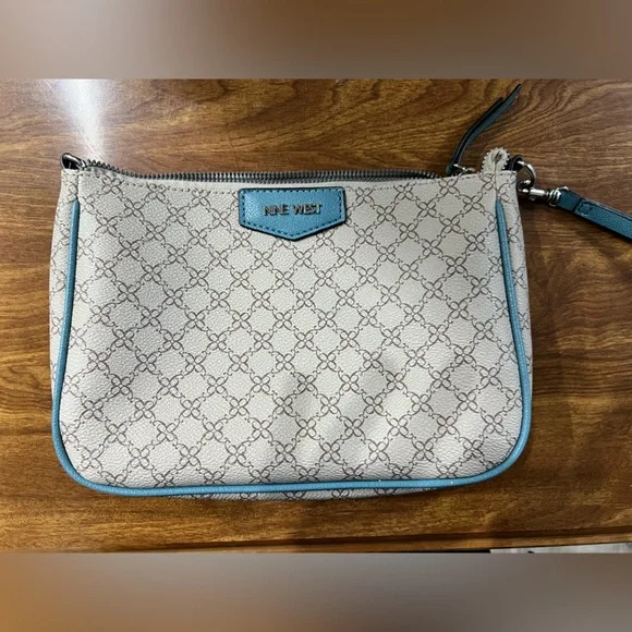 Nine West Blue Tote Bag Spacious and Minimalist with matching clutch - Picture 9 of 11